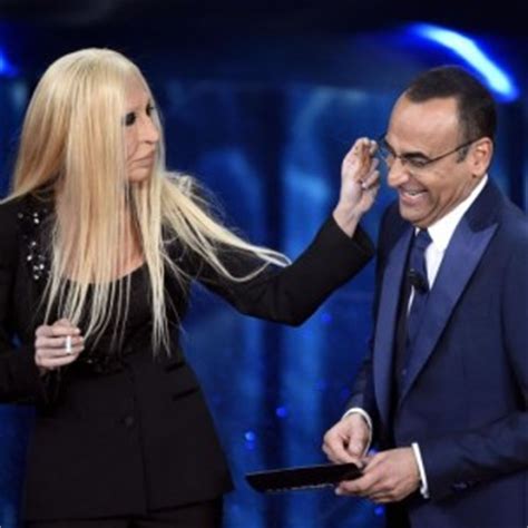 virginia raffaele imita donatella versace perde orecchio|Virginia Raffaele è Donatella Versace a Sanremo 2016 .